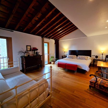 Posada Los Calderones Сантильяна-дель-Мар Экстерьер фото