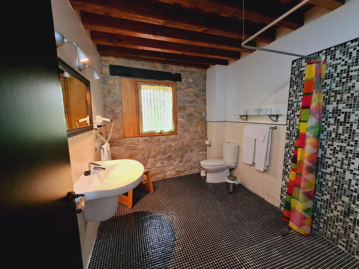 Posada Los Calderones Сантильяна-дель-Мар Экстерьер фото