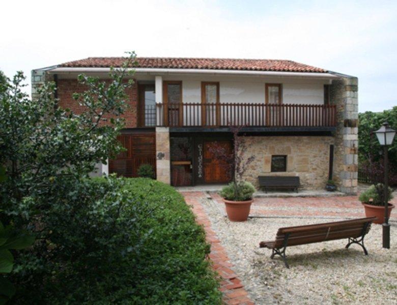 Posada Los Calderones Сантильяна-дель-Мар Экстерьер фото